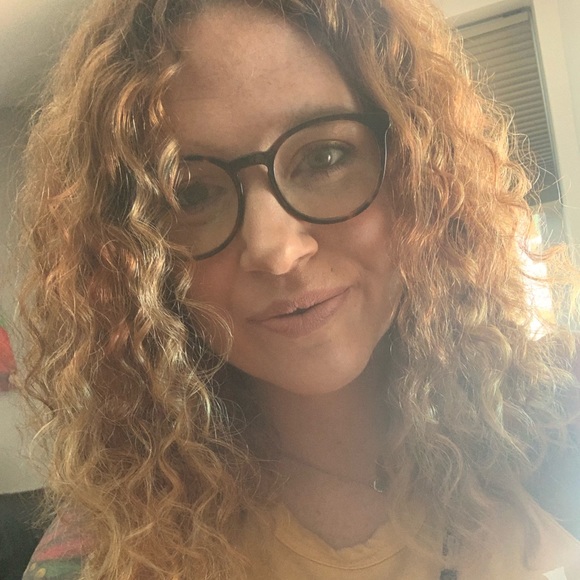 Meet your Posher, Krystal - Picture 3 of 6